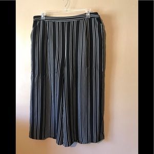 Black/White Striped Capris